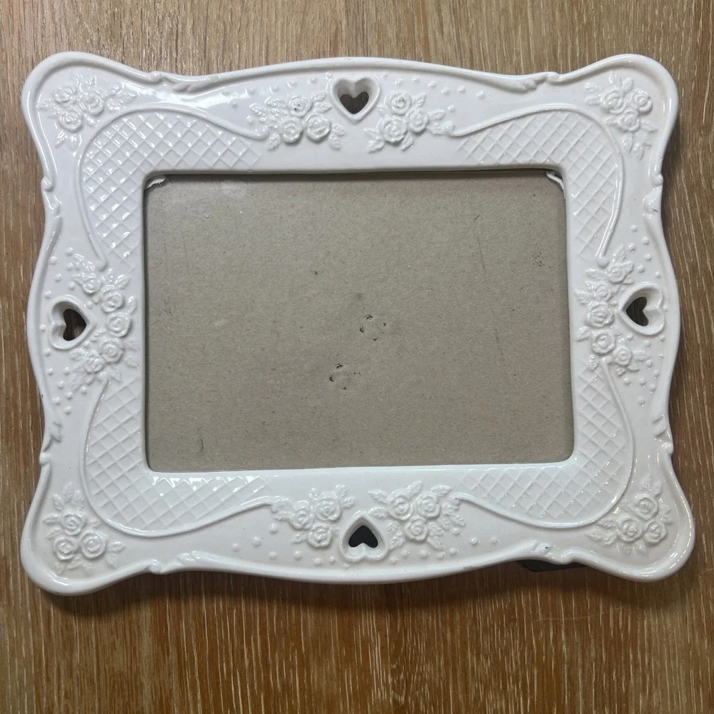 Russ Wedding Anniversary 5x7 Photo Frame White Ceramic Heart Cottagecore